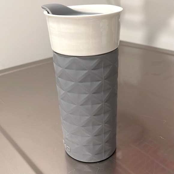Ello Ogden Ceramic Travel Mug with Splash-Resistant Slider Lid and Protective - Picture 6 of 7